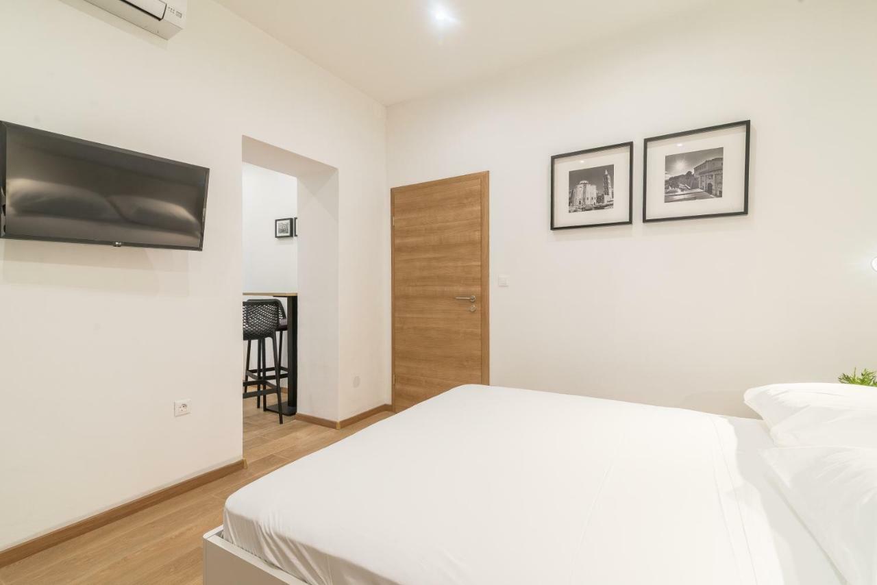 Studios & Apartments Porto Задар Екстер'єр фото
