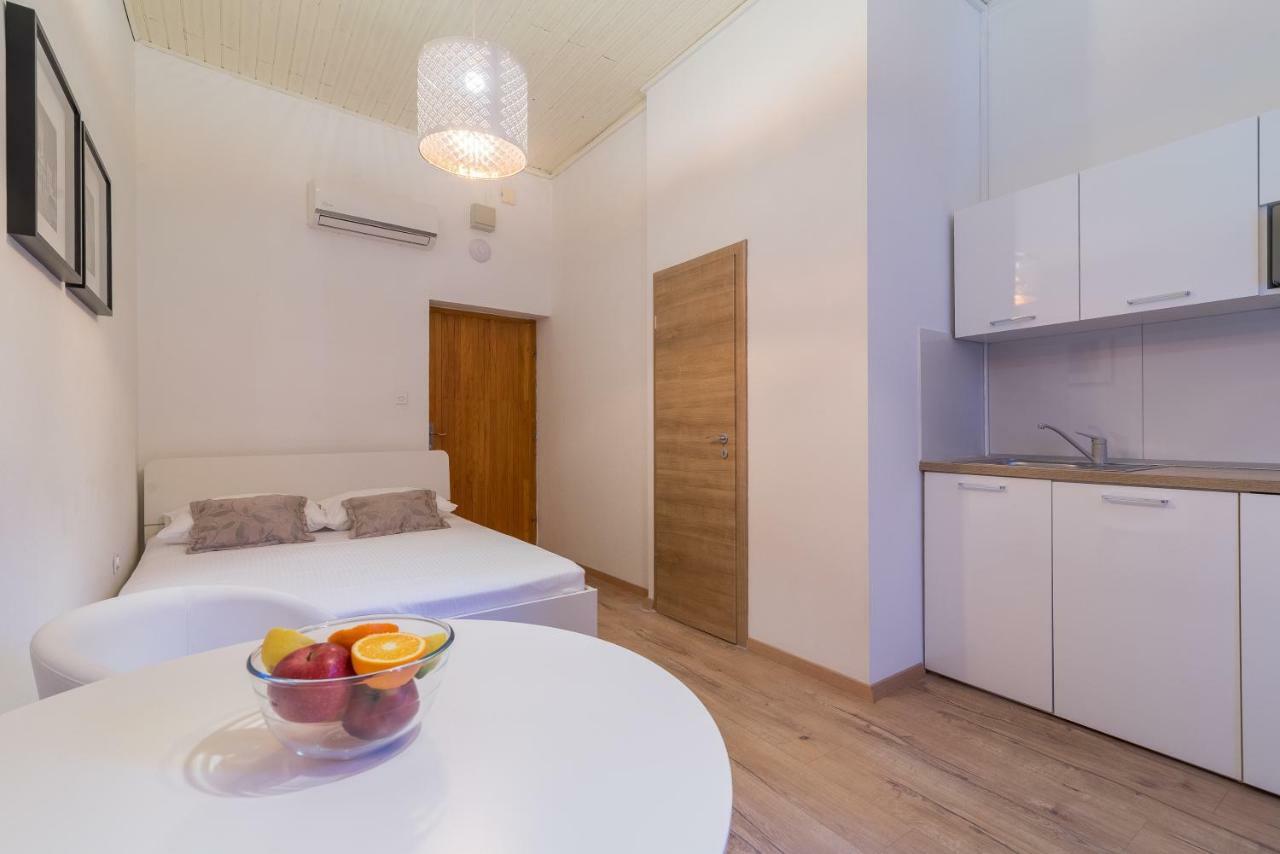 Studios & Apartments Porto Задар Екстер'єр фото